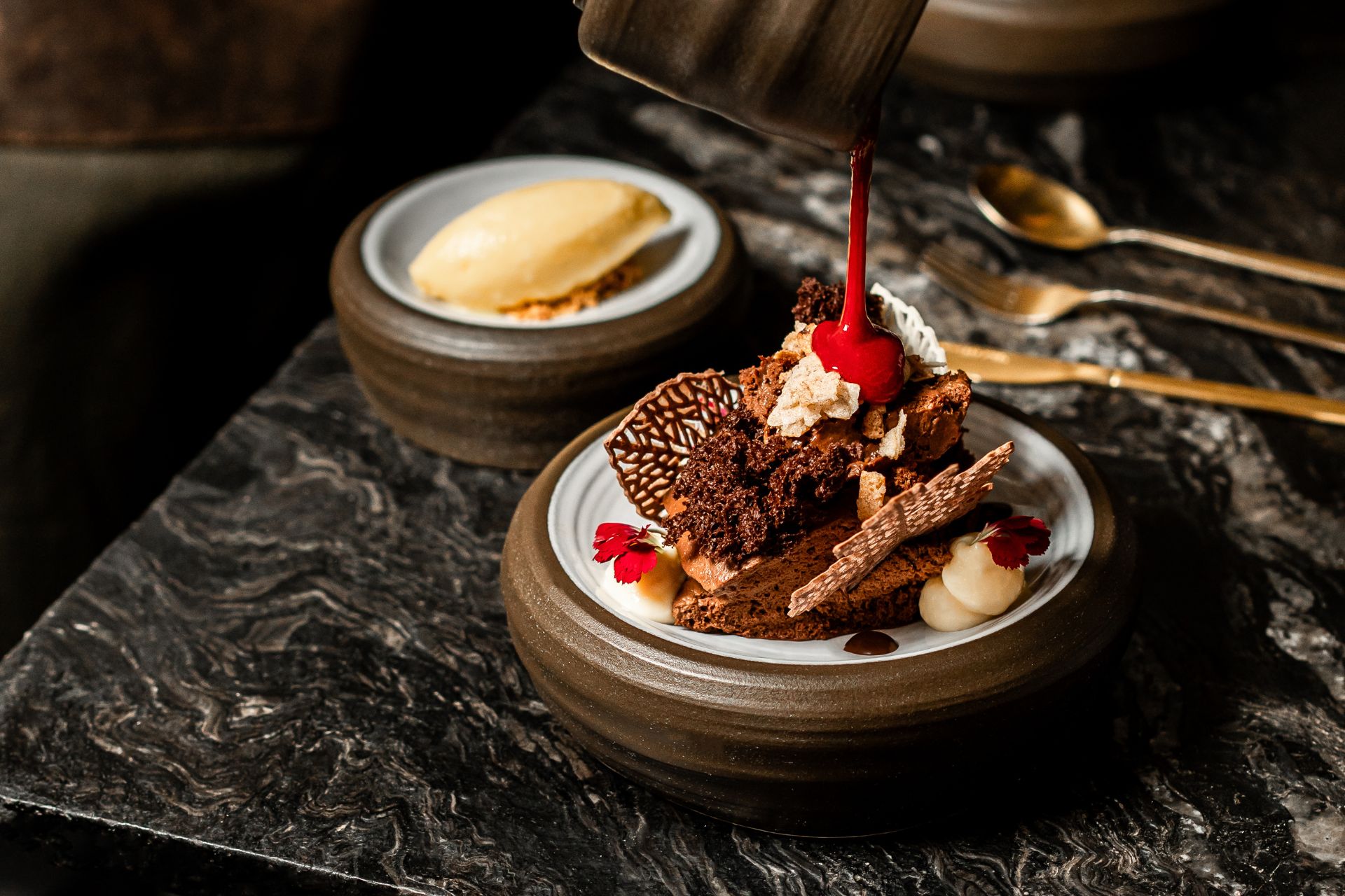 Tableware for Hotels, Restaurants, and Cafés
